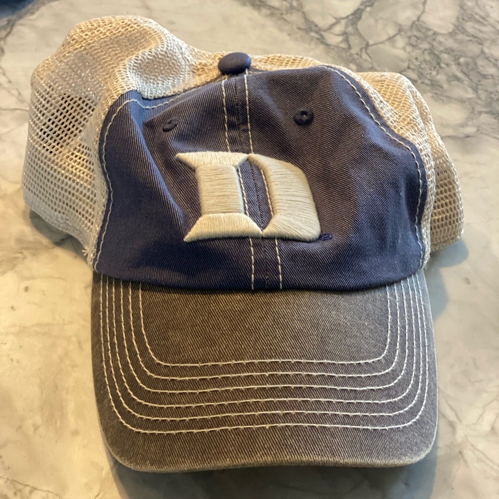Dukes hat